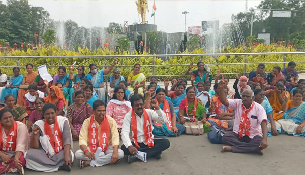 anganwadi workers strike 20th day prakasam