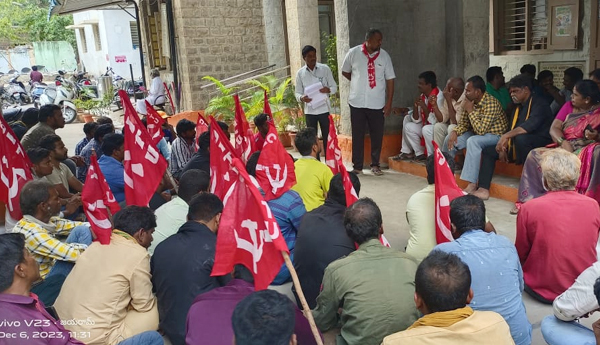 clap drivers protest for pending wages
