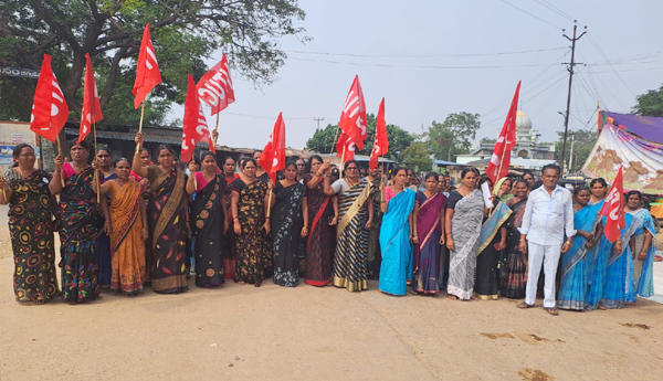 nandyala anganwadi workers protest 4th day