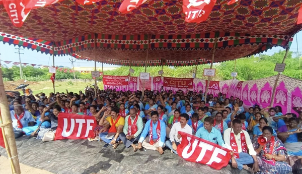 anganwadi workers strike 31day in nellore