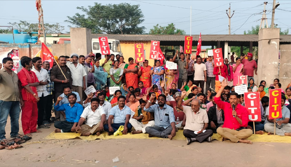 municipal workers strike 10th day eluru