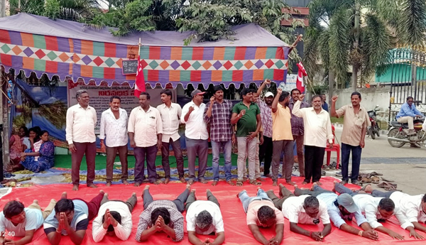 municipal workers strike 10th day prakasam 