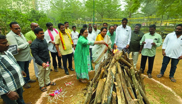 tdp protest against land titling act